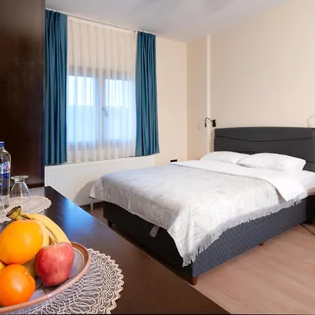 Urla Koestem Mueze * Uzunkuyu