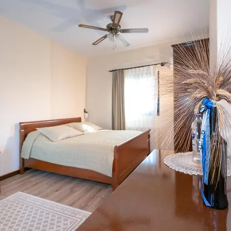 Urla Koestem Mueze * Uzunkuyu