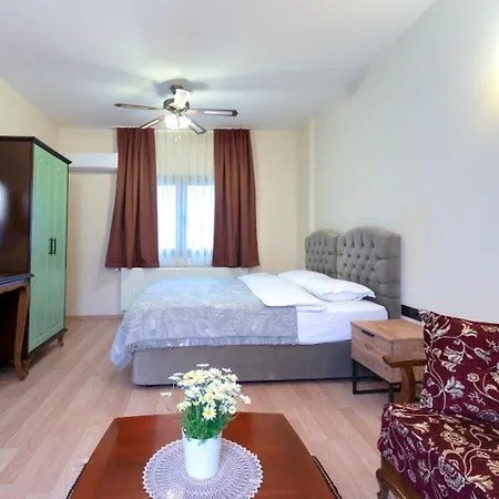 Szálloda Urla Koestem Mueze Uzunkuyu