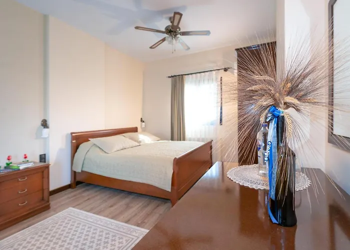 Urla Koestem Mueze * Uzunkuyu