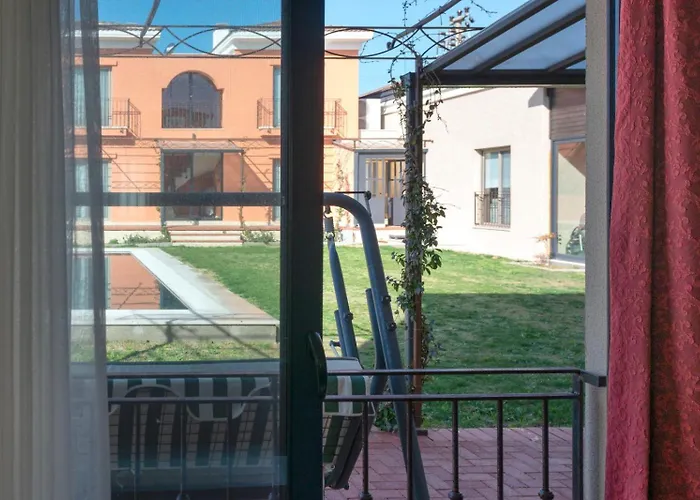 Urla Koestem Mueze * Uzunkuyu